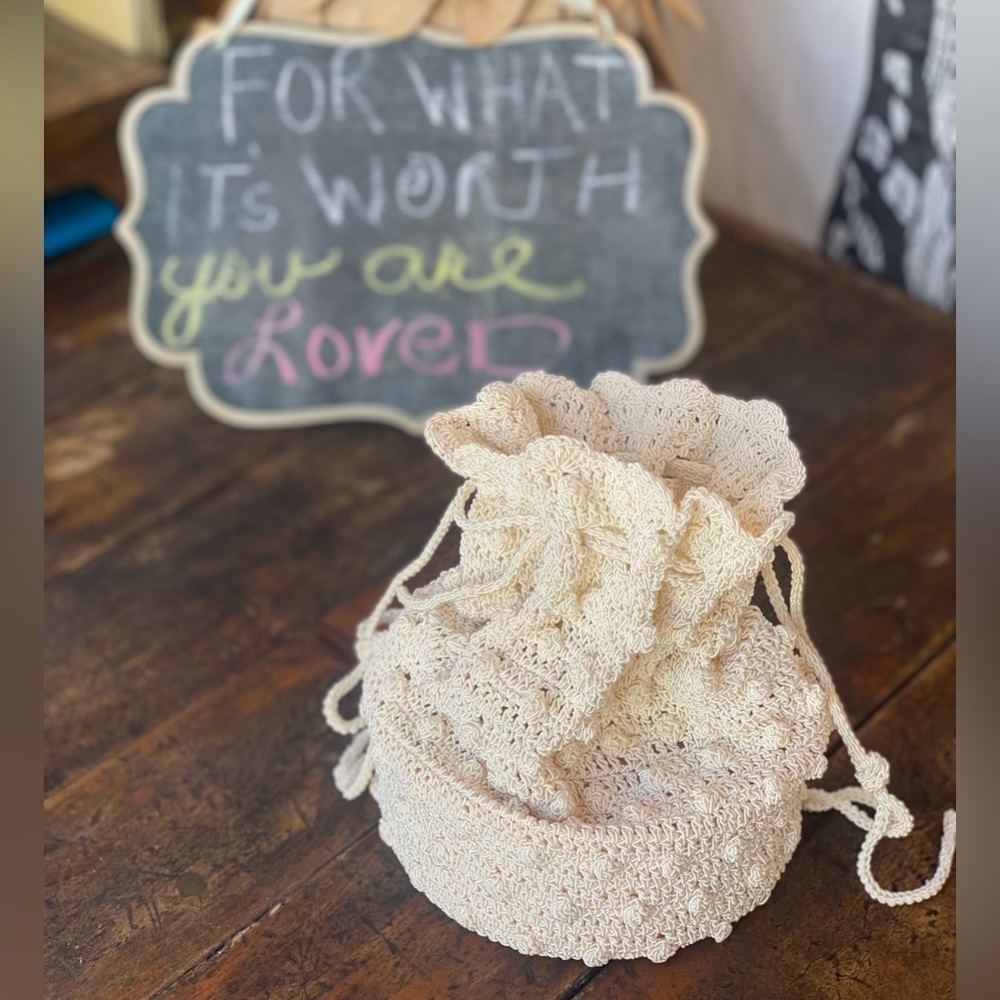 Cream Crochet Reticule Bag - Vintage-Style Drawstring Purse